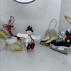 Christmas Ice Skating Ornaments Set